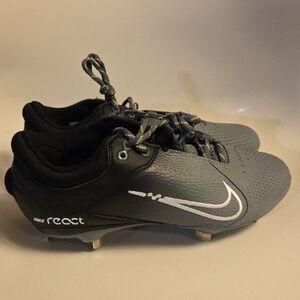 Nike Women's Hyperdiamond 4 Elite Softball Cleats